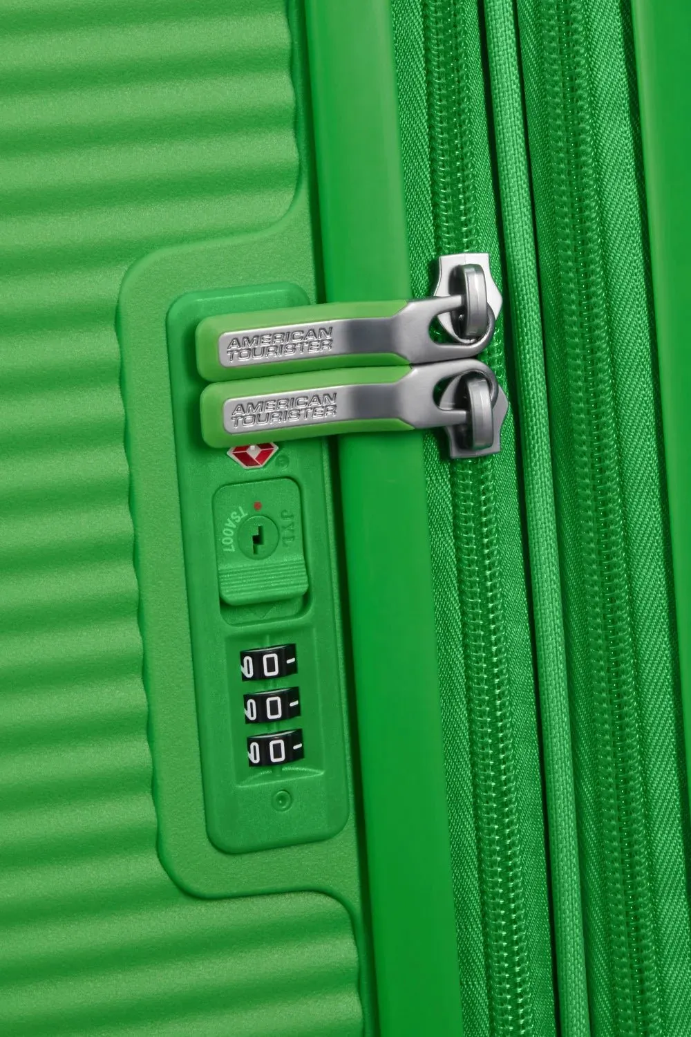American Tourister Soundbox 67cm Medium Spinner-Expandable | Grass Green
