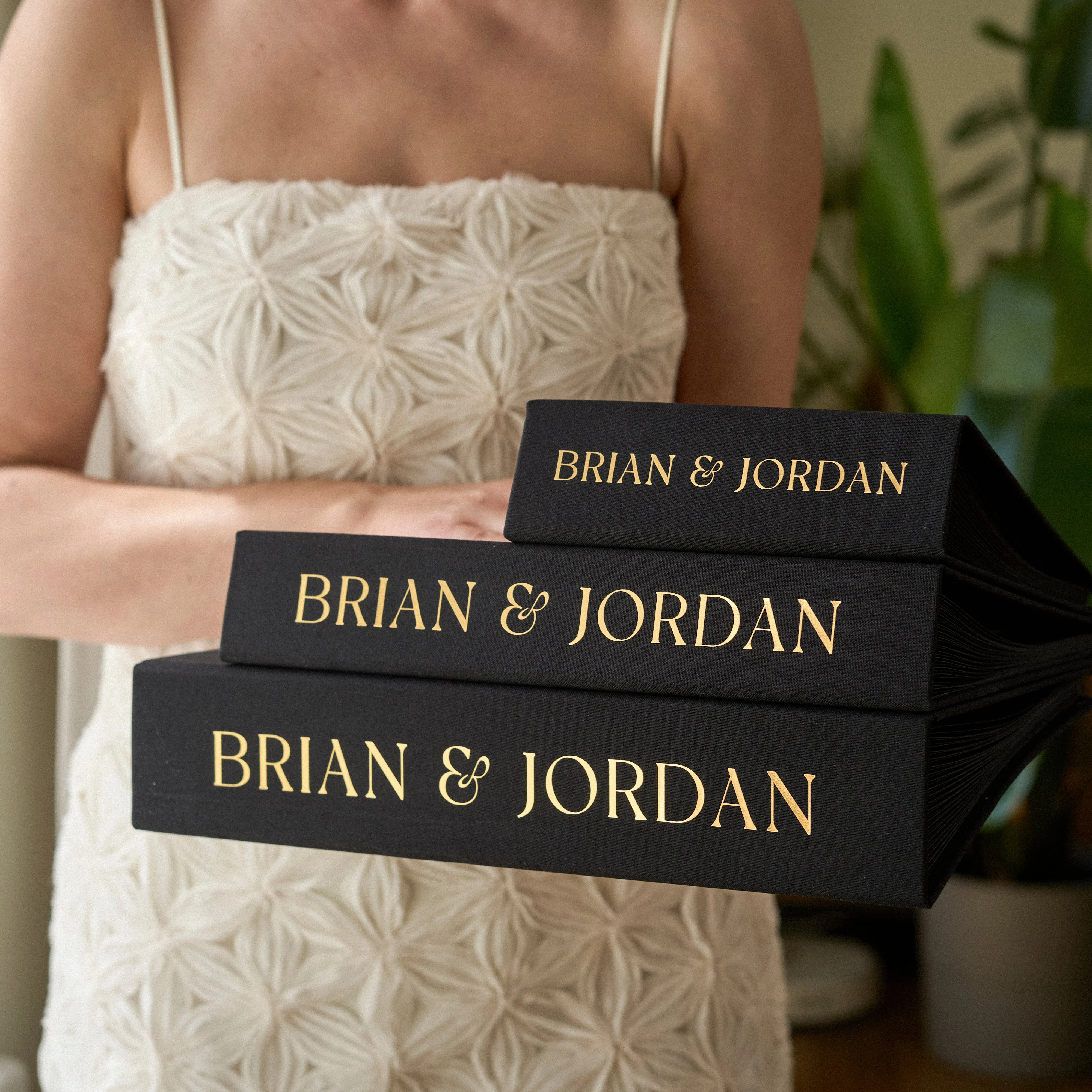 Black Pages   Black Cover   Real Gold | Guest Book
