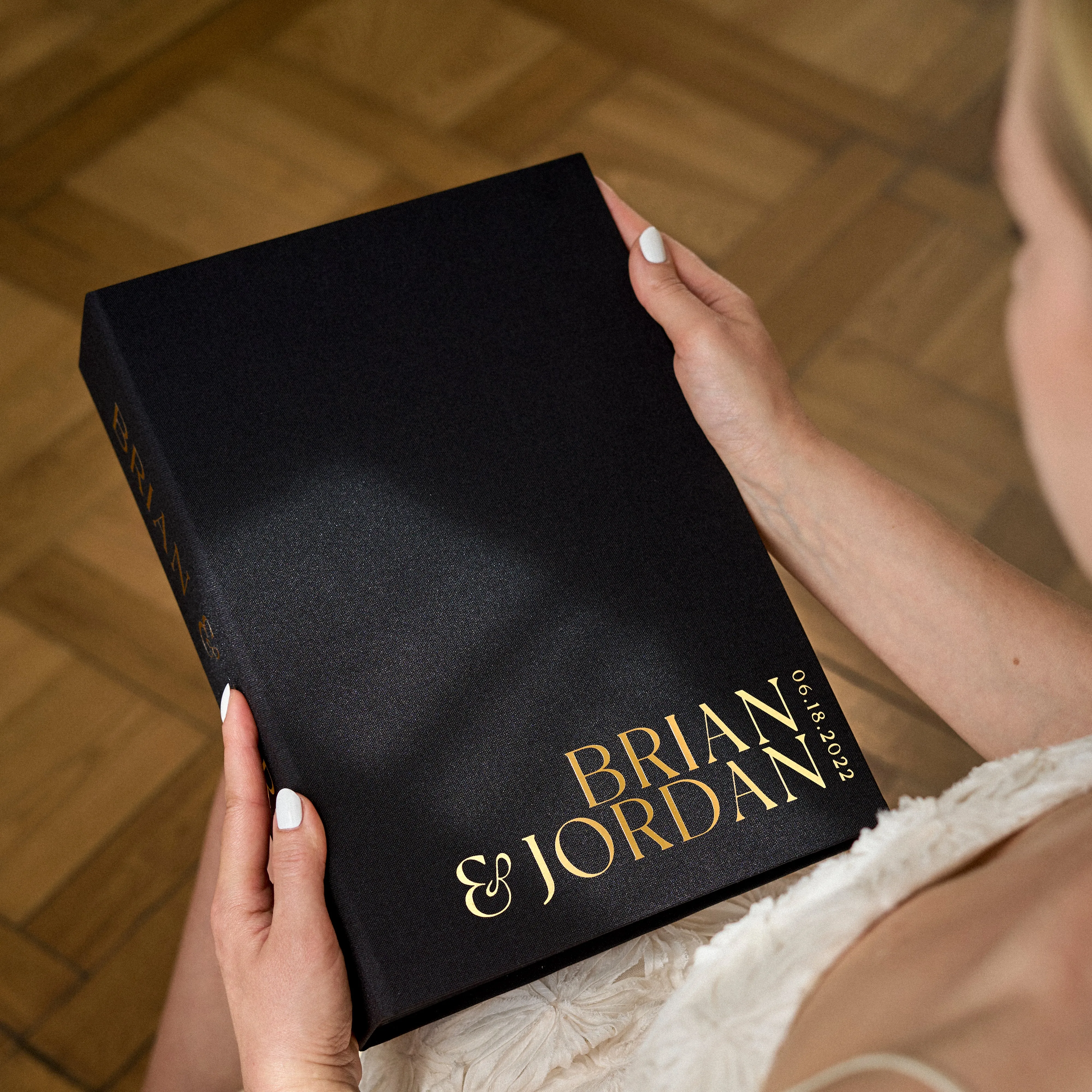 Black Pages   Black Cover   Real Gold | Guest Book